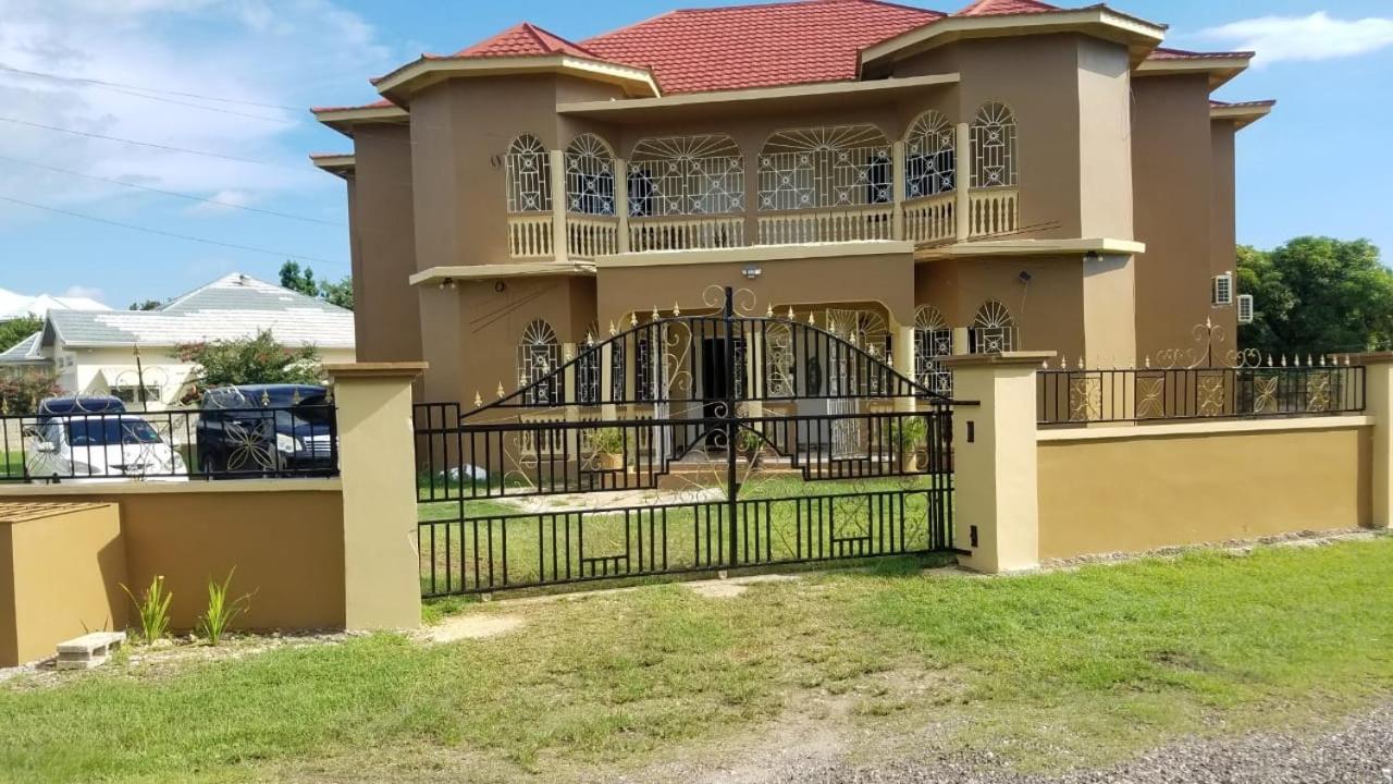 St Bess Comfort Style Black River Bagian luar foto
